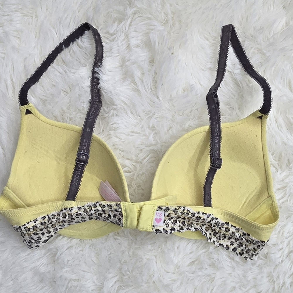 3 Victoria Secret bra bundle. Different sizes. - Picture 6 of 12